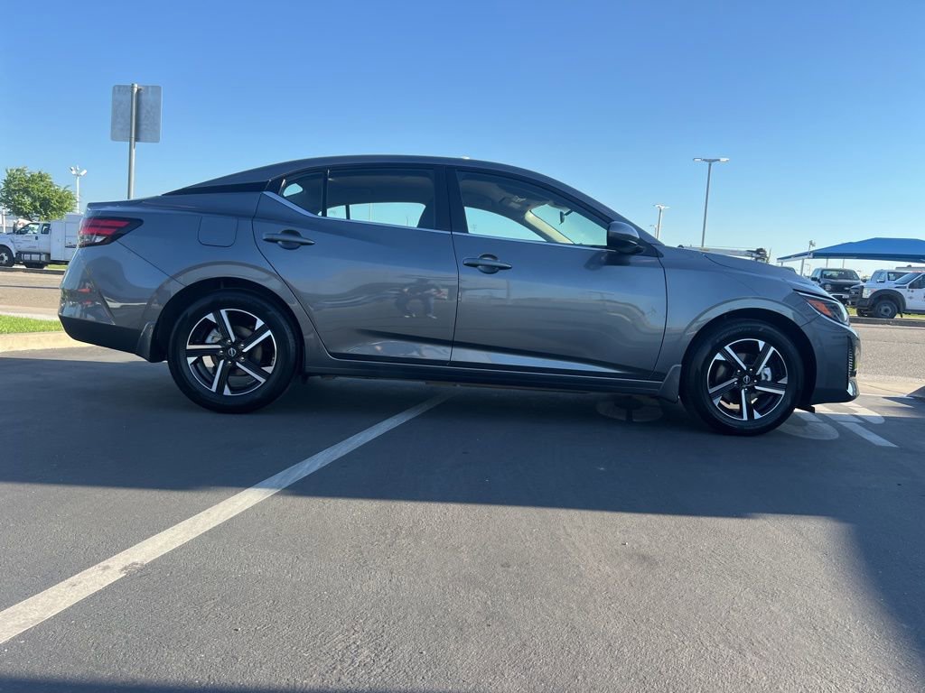 Used 2025 Nissan Sentra SV image 8