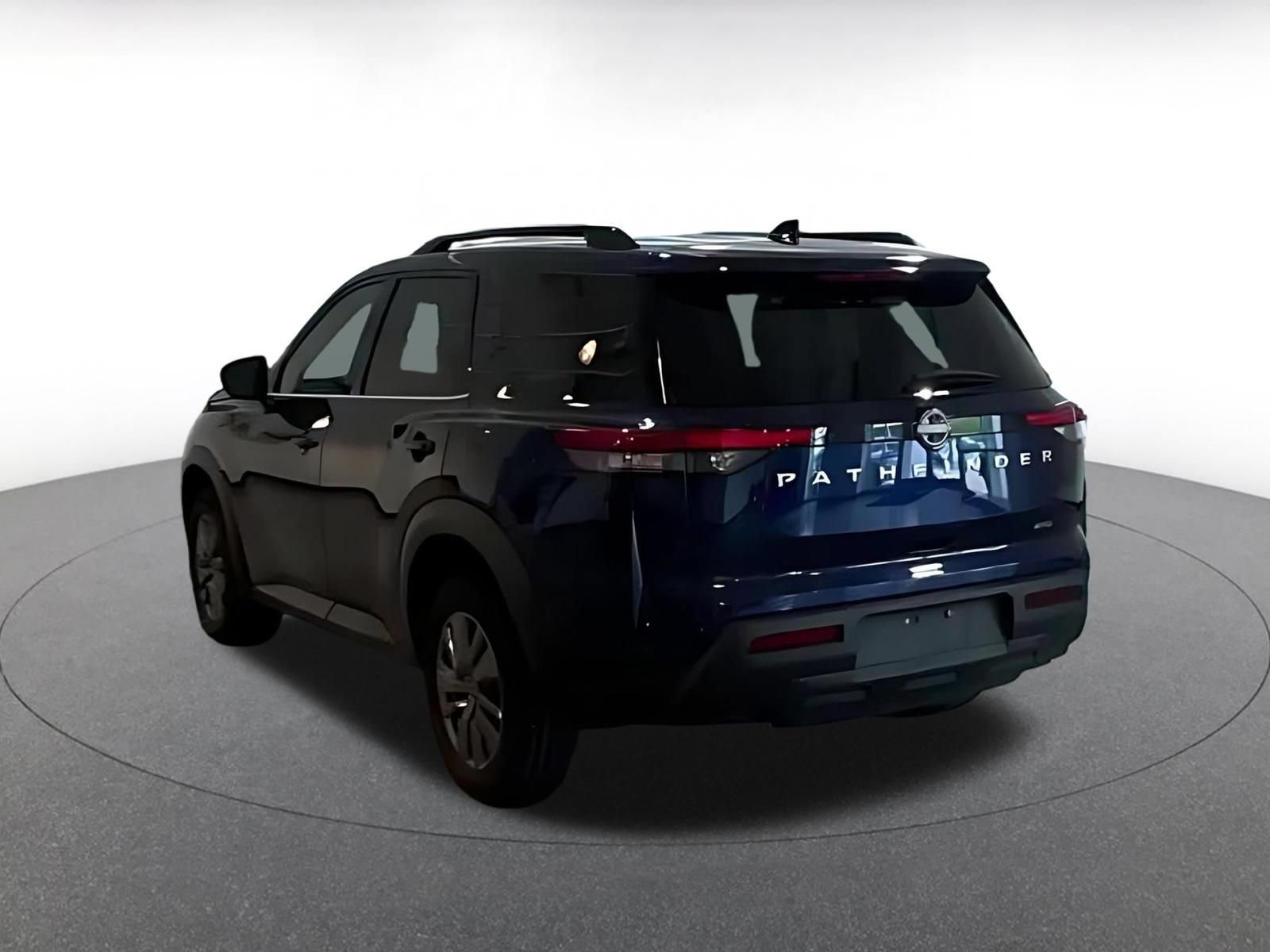 Used 2025 Nissan Pathfinder SV AWD/4WD image 10