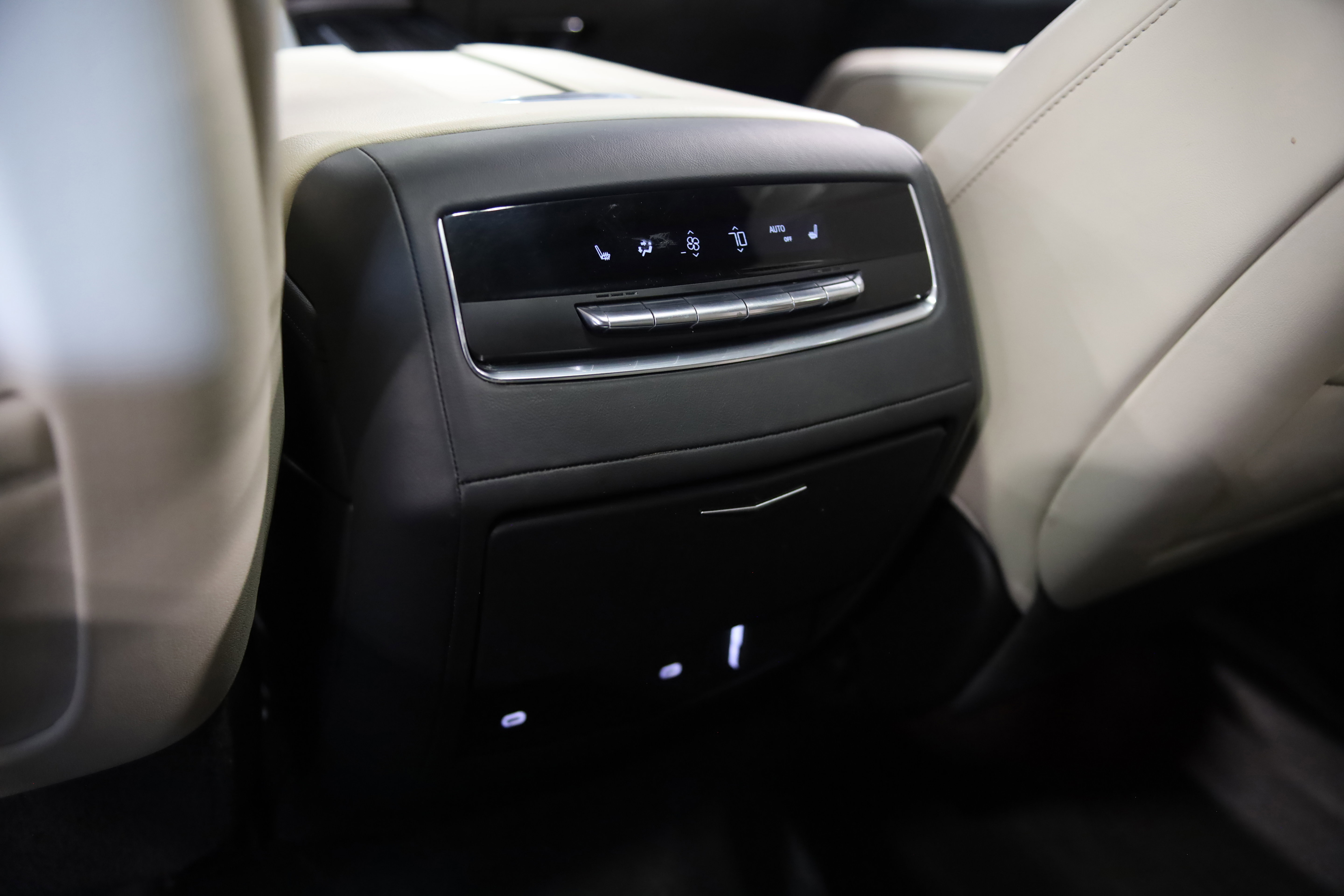 Used 2022 Cadillac Escalade Sport w/ Touring Package AWD/4WD image 36