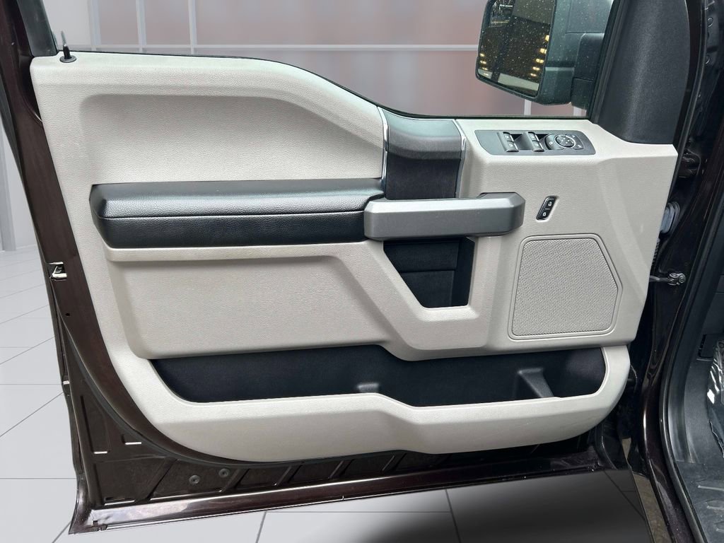 Used 2018 Ford F150 XLT w/ Trailer Tow Package image 19