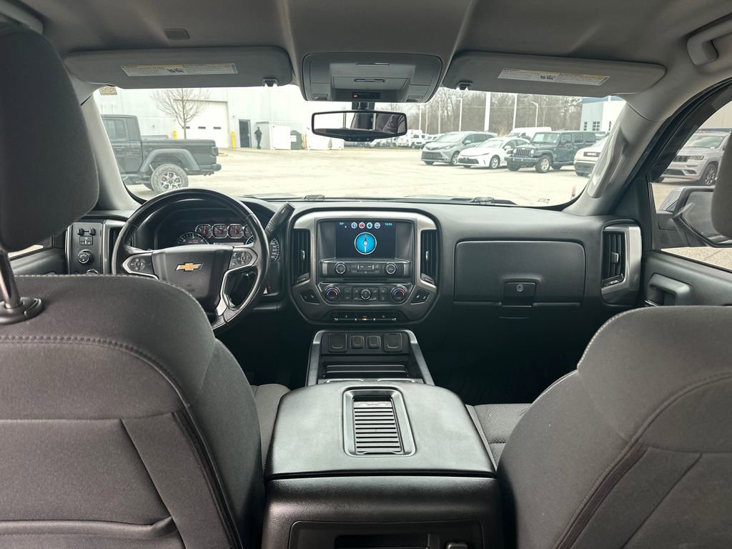 Used 2018 Chevrolet Silverado 1500 LT w/ All Star Edition image 33