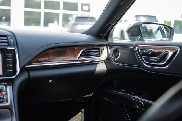 Used 2020 Lincoln Continental AWD w/ Premium Package image 25