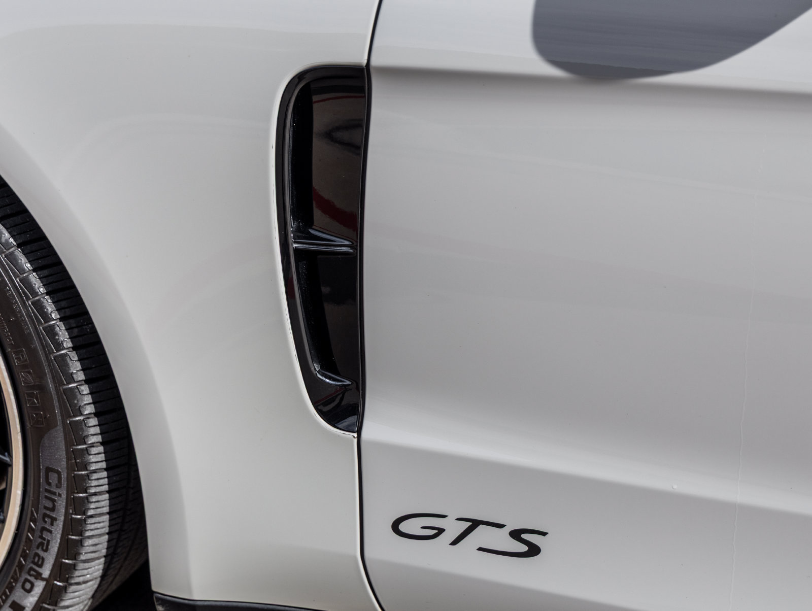 Certified 2022 Porsche Panamera GTS w/ Premium Package AWD/4WD image 16