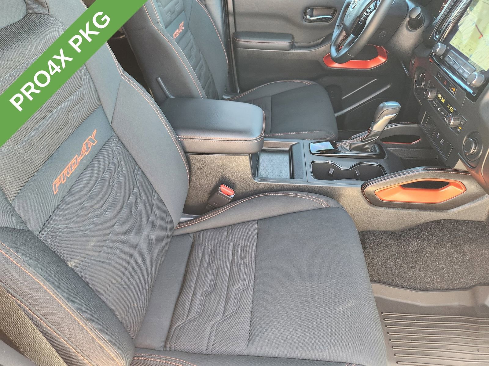 Used 2024 Nissan Frontier PRO-4X w/ Off-Road Protection Package image 13