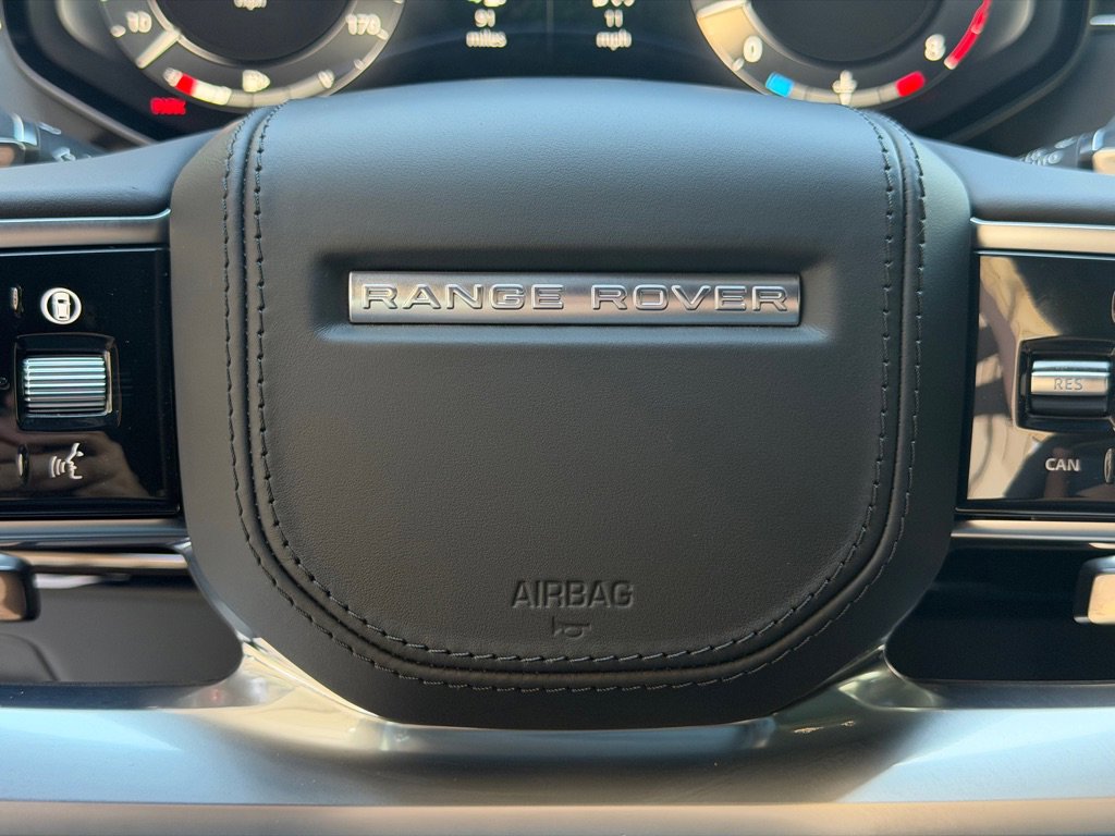 Used 2025 Land Rover Range Rover Long Wheelbase SE AWD/4WD image 34