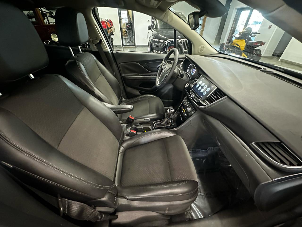 Used 2020 Buick Encore Preferred w/ Safety Package image 16