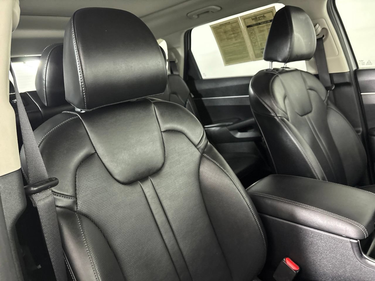 Used 2025 Kia Sorento EX w/ Panoramic Sunroof Package FWD image 32
