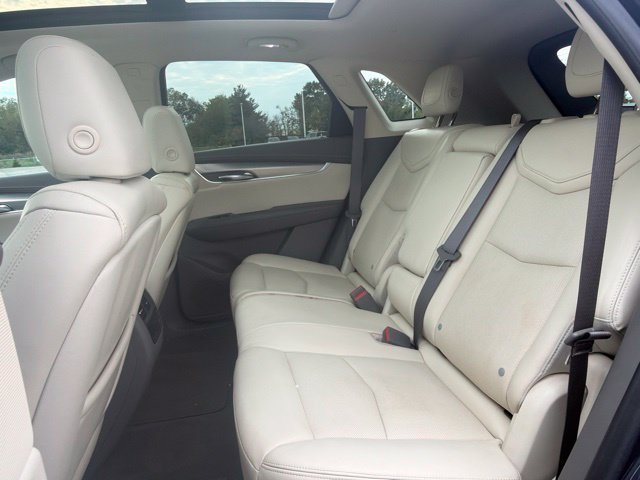 Used 2018 Cadillac XT5 Premium Luxury FWD image 16