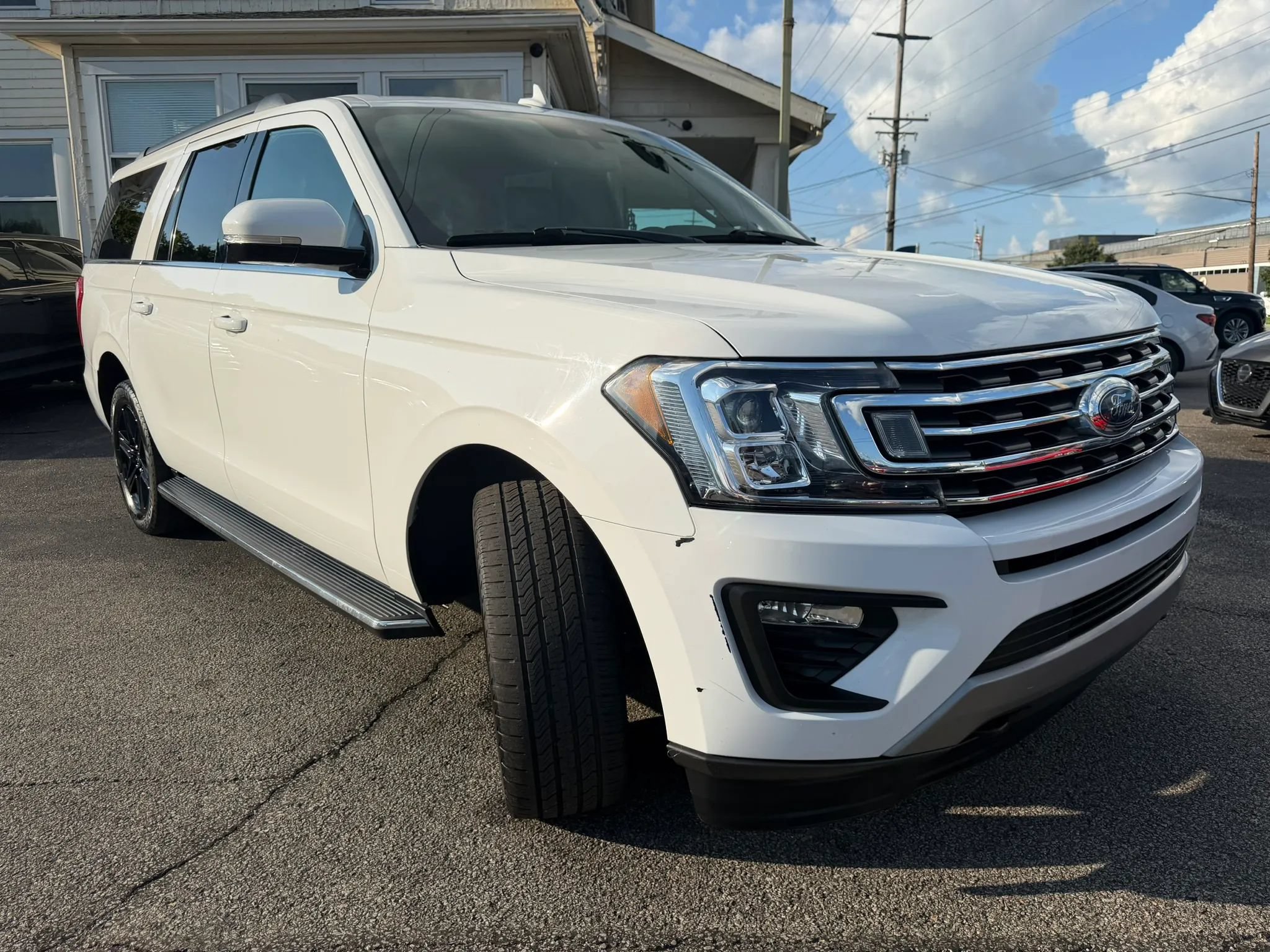 Used 2020 Ford Expedition Max XLT w/ Equipment Group 202A AWD/4WD image 24
