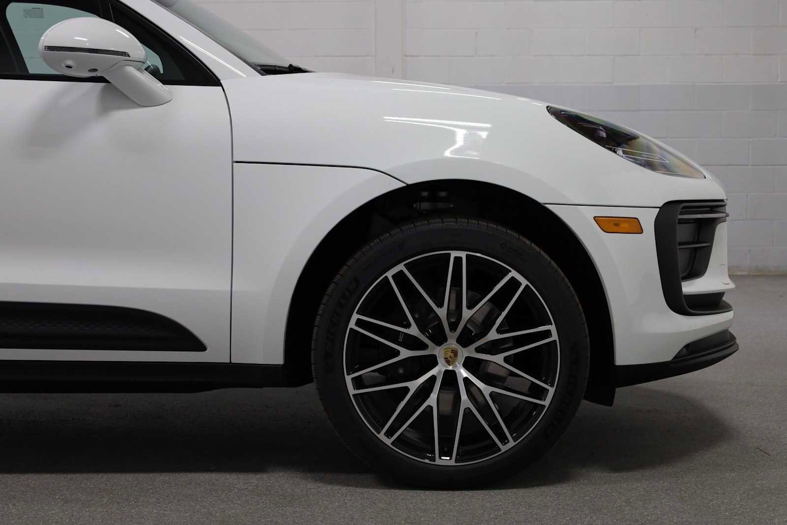 New 2026 Porsche Macan image 11