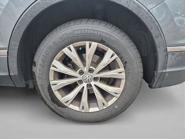Used 2018 Volkswagen Tiguan SE AWD/4WD image 13