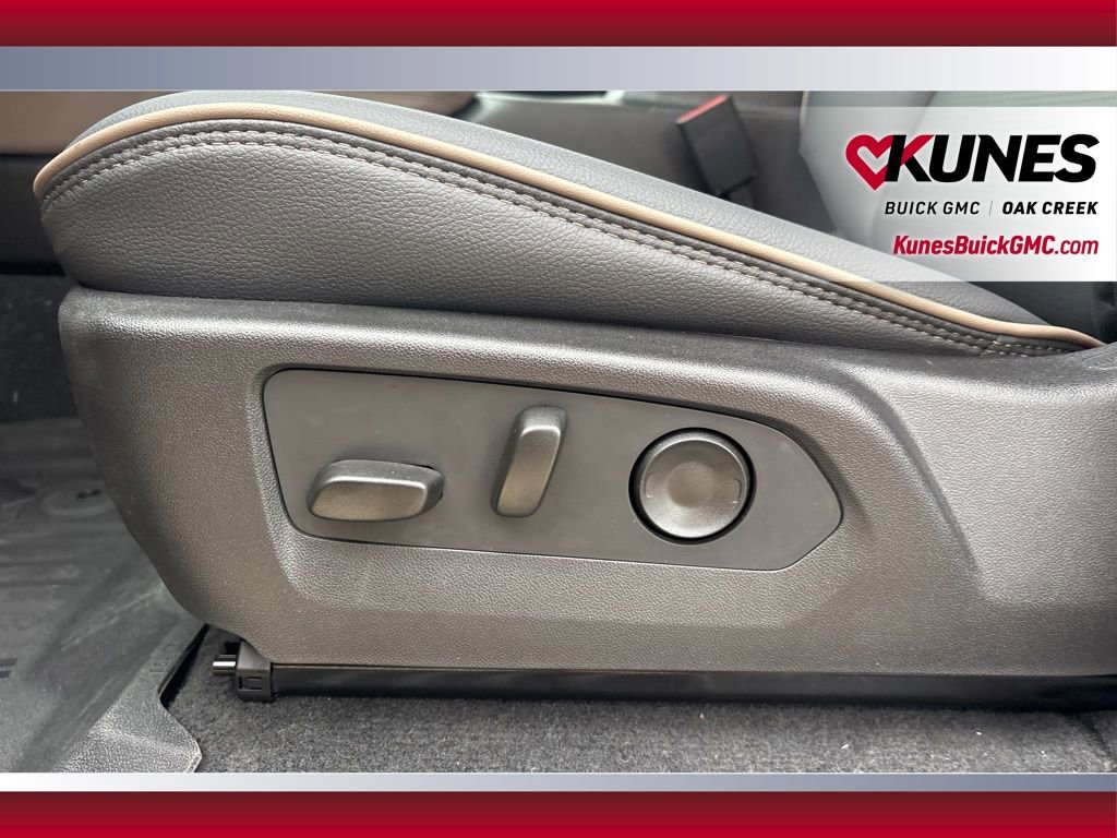 New 2026 GMC Canyon Denali image 12