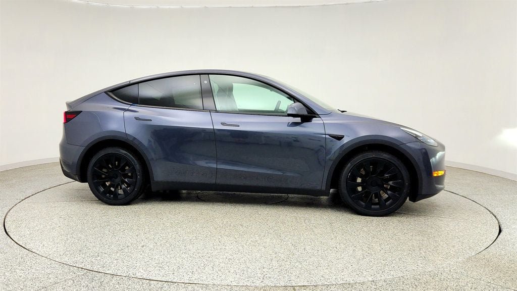 Used 2023 Tesla Model Y Long Range AWD/4WD image 4