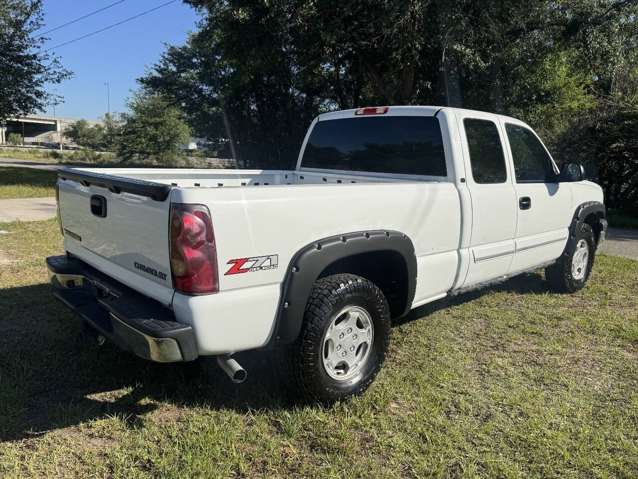 Used 2003 Chevrolet Silverado 1500 LT w/ Off-Road Package AWD/4WD image 4