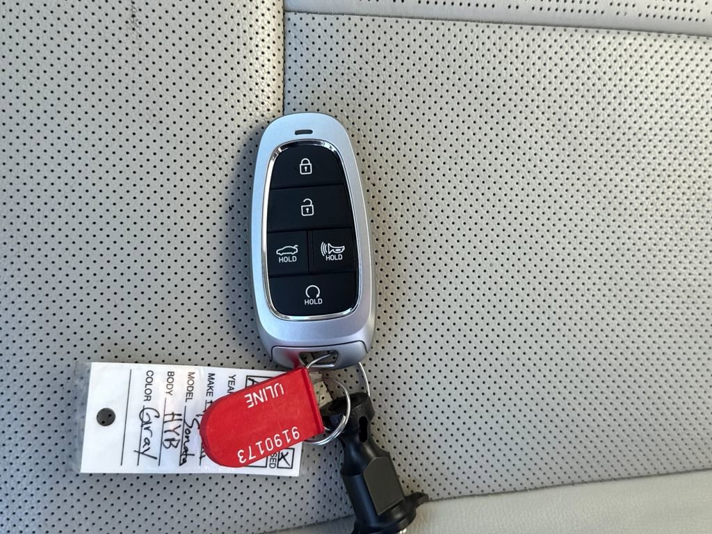 Used 2021 Hyundai Sonata Limited w/ Cargo Package image 28