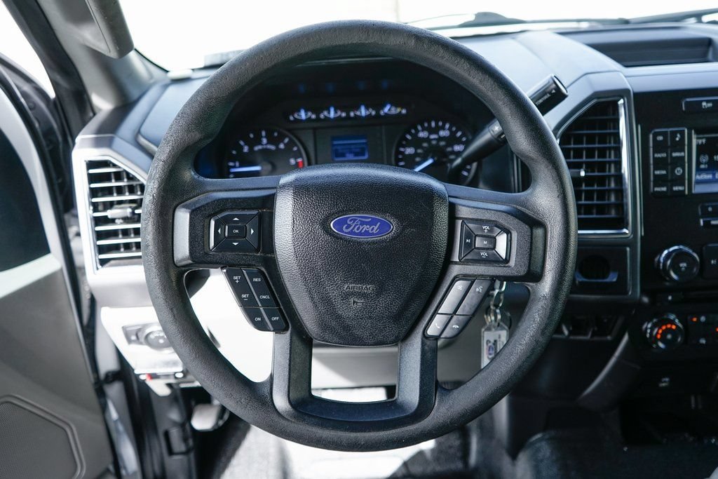 Used 2017 Ford F550 2WD Regular Cab Super Duty image 28