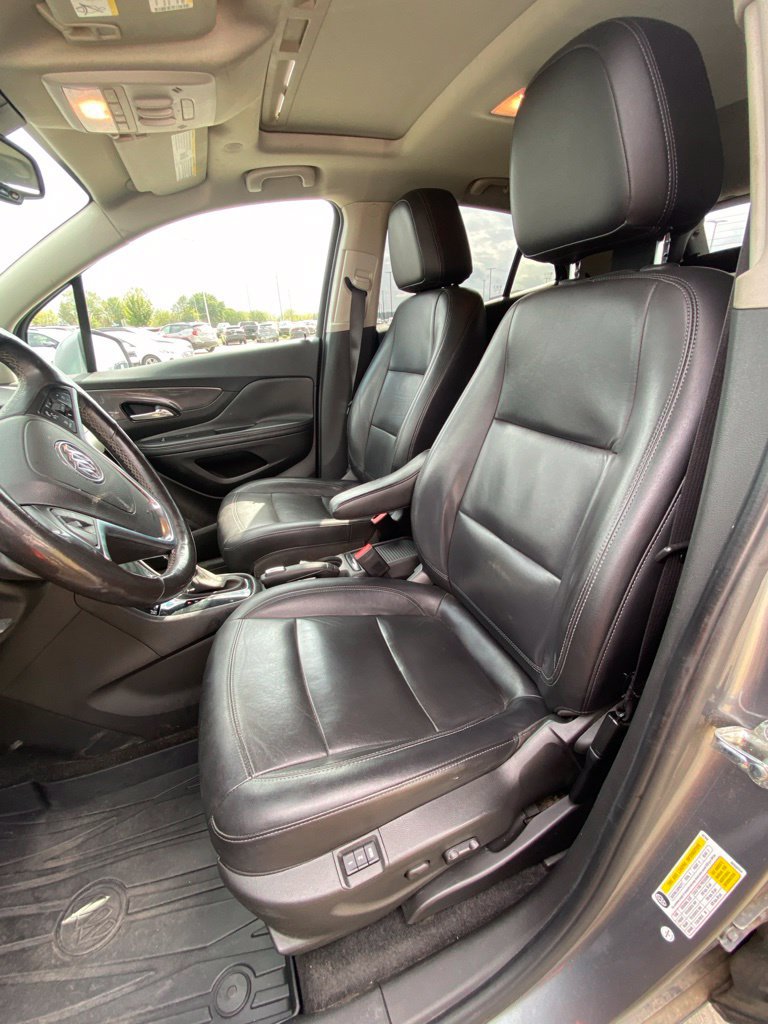 Used 2019 Buick Encore Essence FWD image 9