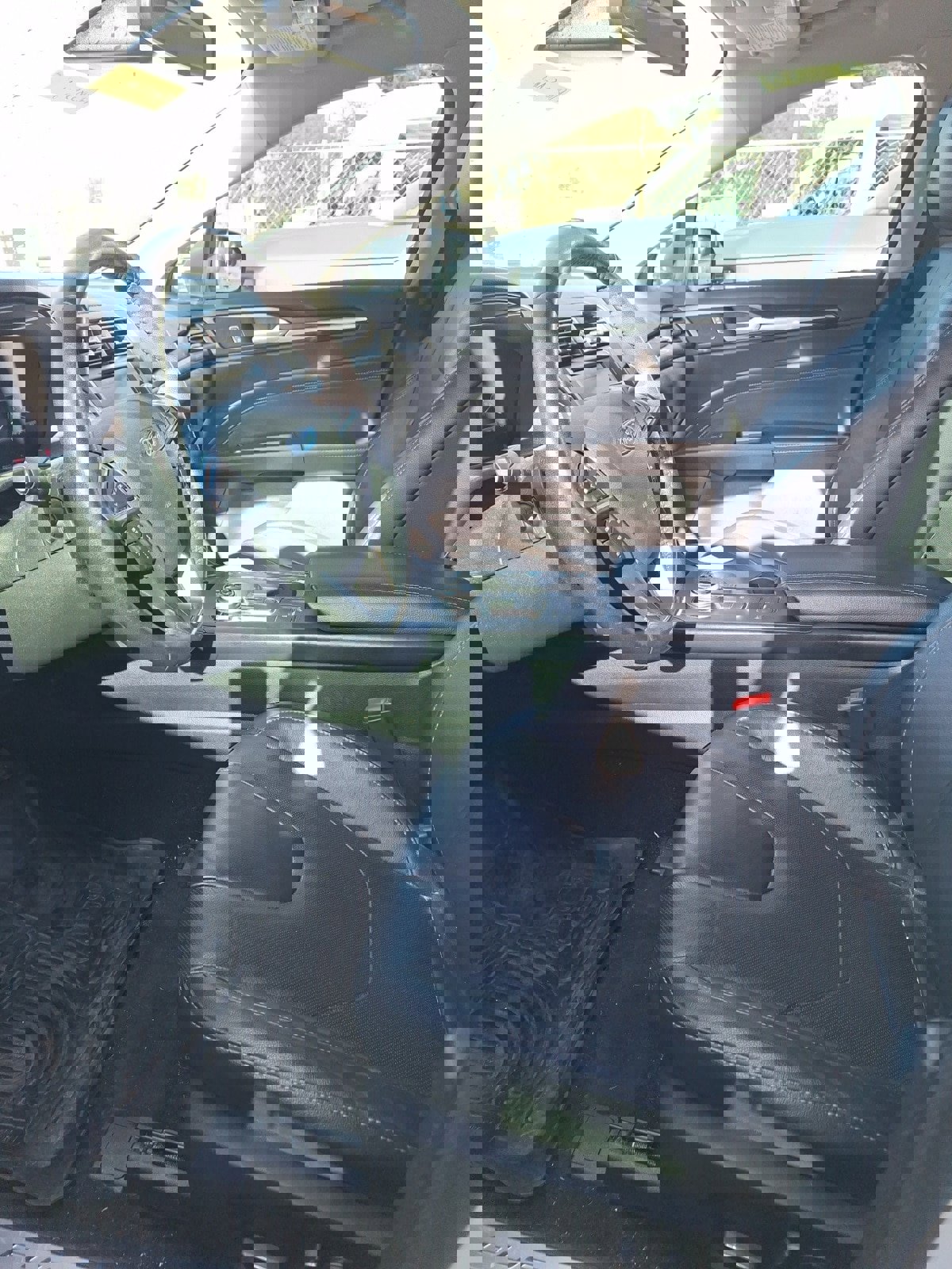 Used 2019 Ford Fusion Titanium image 11