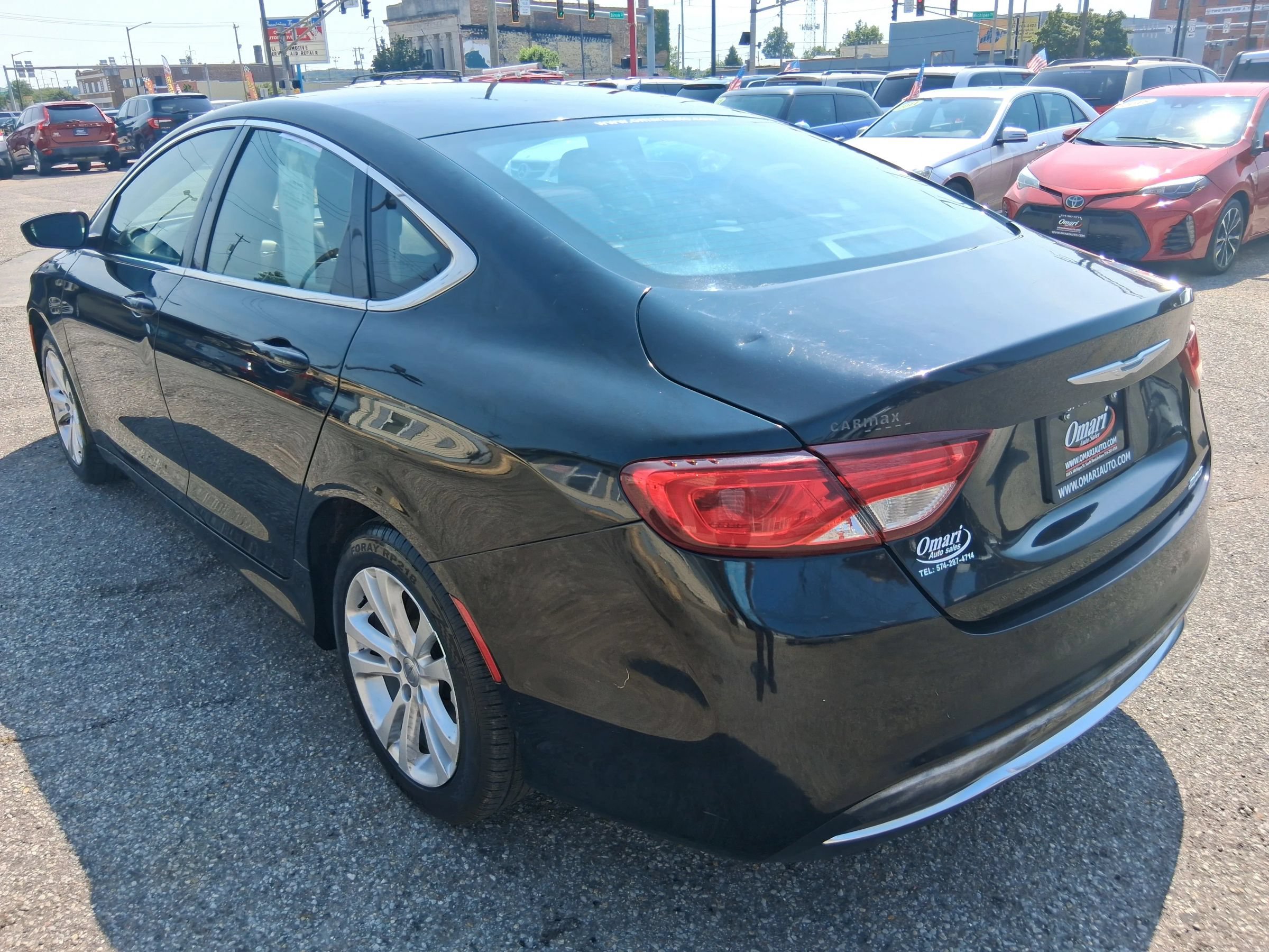 Used 2015 Chrysler 200 Limited FWD image 4