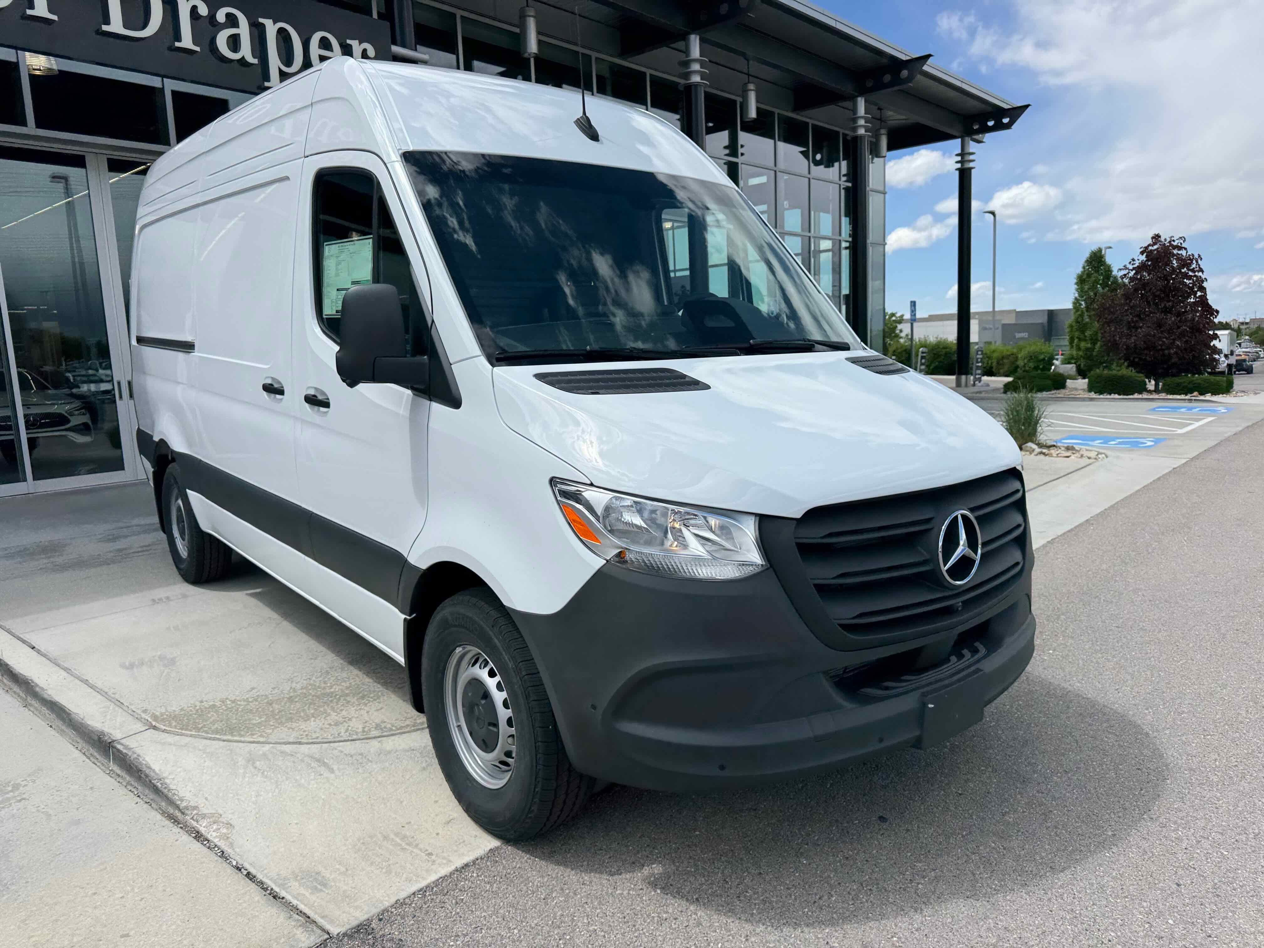 New 2025 Mercedes-Benz Sprinter 2500 image 11