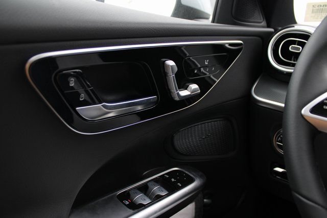 New 2025 Mercedes-Benz C 300 4MATIC Sedan image 22