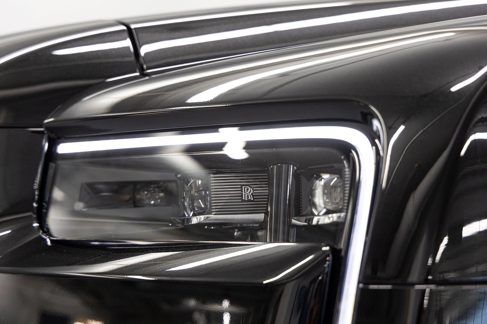 New 2027 Rolls-Royce Cullinan AWD/4WD image 16
