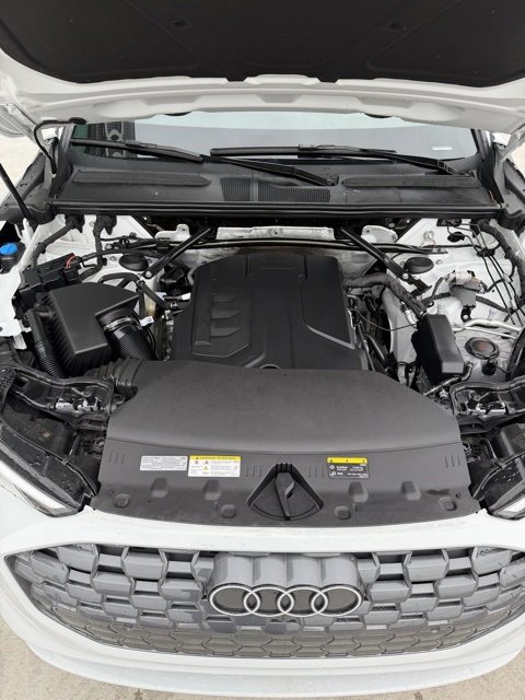Used 2025 Audi Q5 Premium w/ Convenience Package image 24