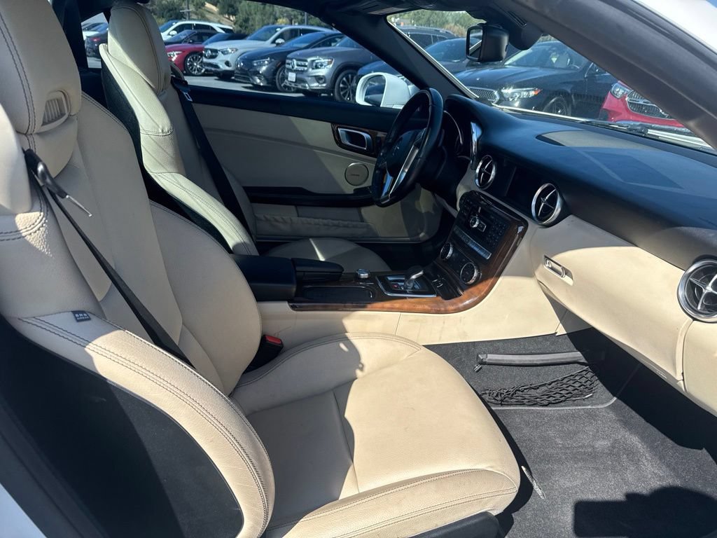 Certified 2016 Mercedes-Benz SLK 300 image 7
