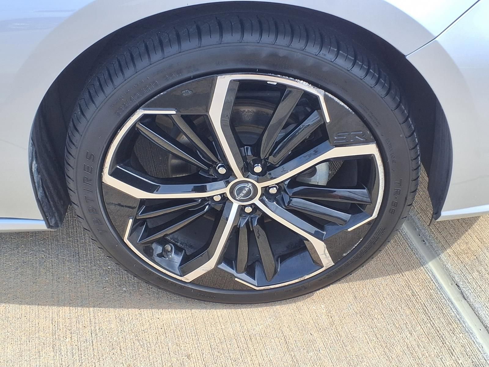 Used 2024 Nissan Altima 2.5 SR image 9