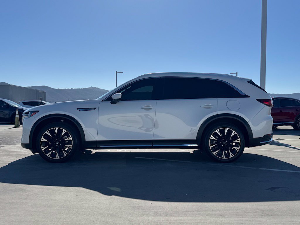 Used 2024 MAZDA CX-90 Plug-In Hybrid w/ Premium Plus AWD/4WD image 6