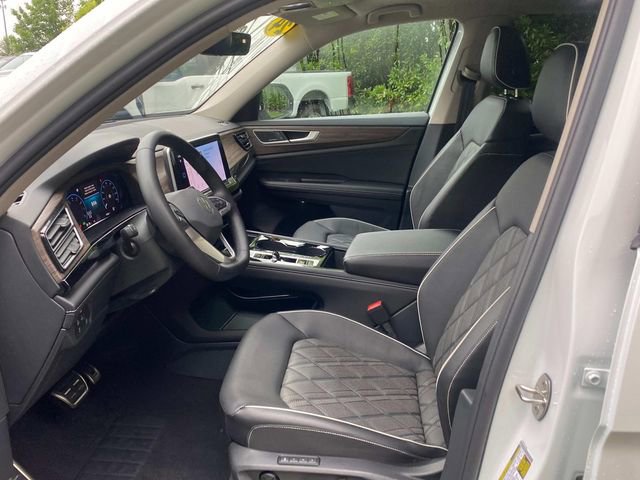 Used 2024 Volkswagen Atlas SEL Premium R-Line AWD/4WD image 11