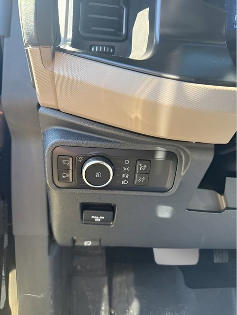 Used 2023 Ford Bronco Wildtrak image 14