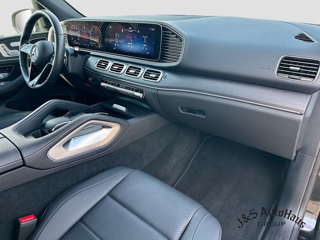 Used 2025 Mercedes-Benz GLE 450e 4MATIC image 36