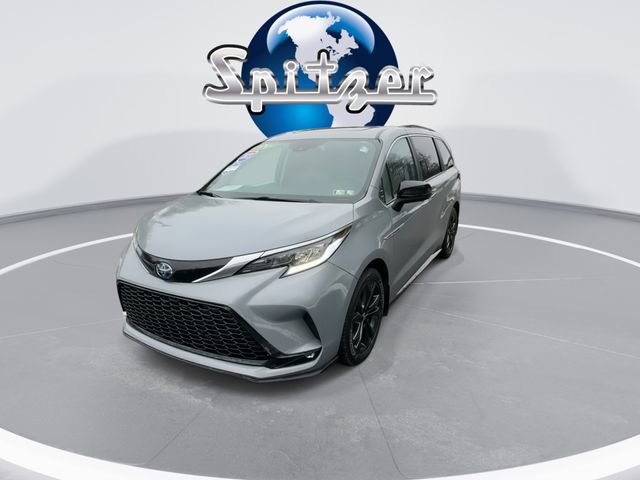 Used 2023 Toyota Sienna XSE image 5