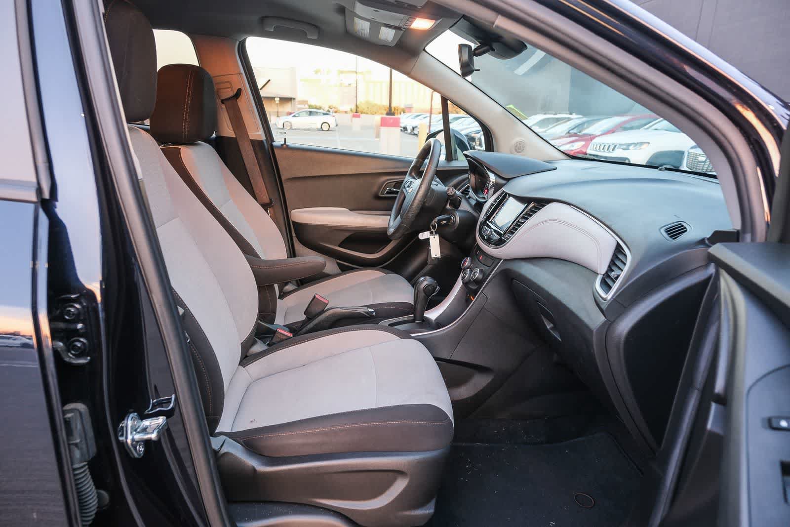 Used 2022 Chevrolet Trax LS w/ Tint and Cruise Package FWD image 17