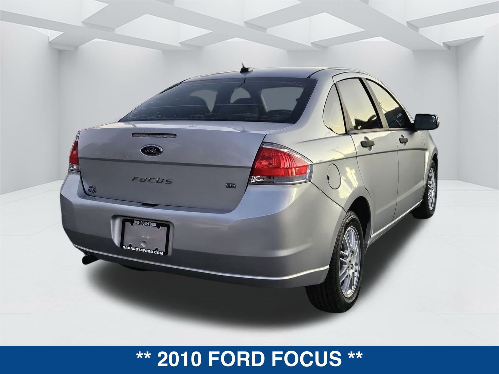 Used 2010 Ford Focus SE image 4