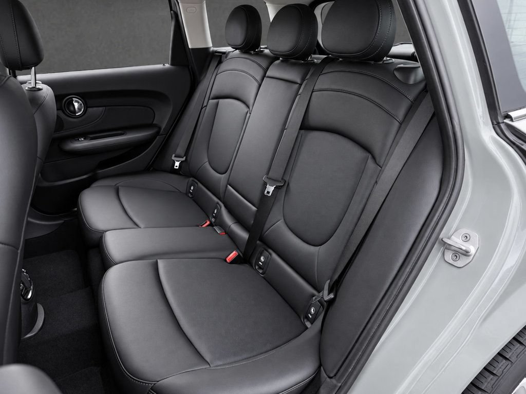 Used 2019 MINI Cooper Clubman FWD image 25