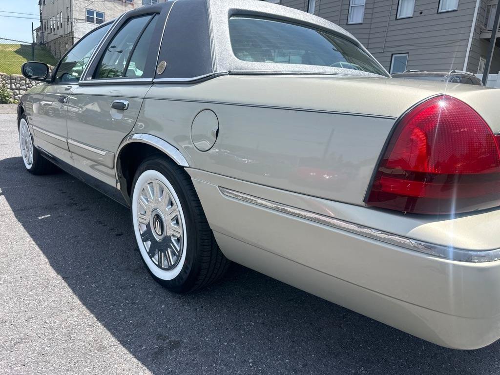 Used 2004 Mercury Grand Marquis GS RWD image 16