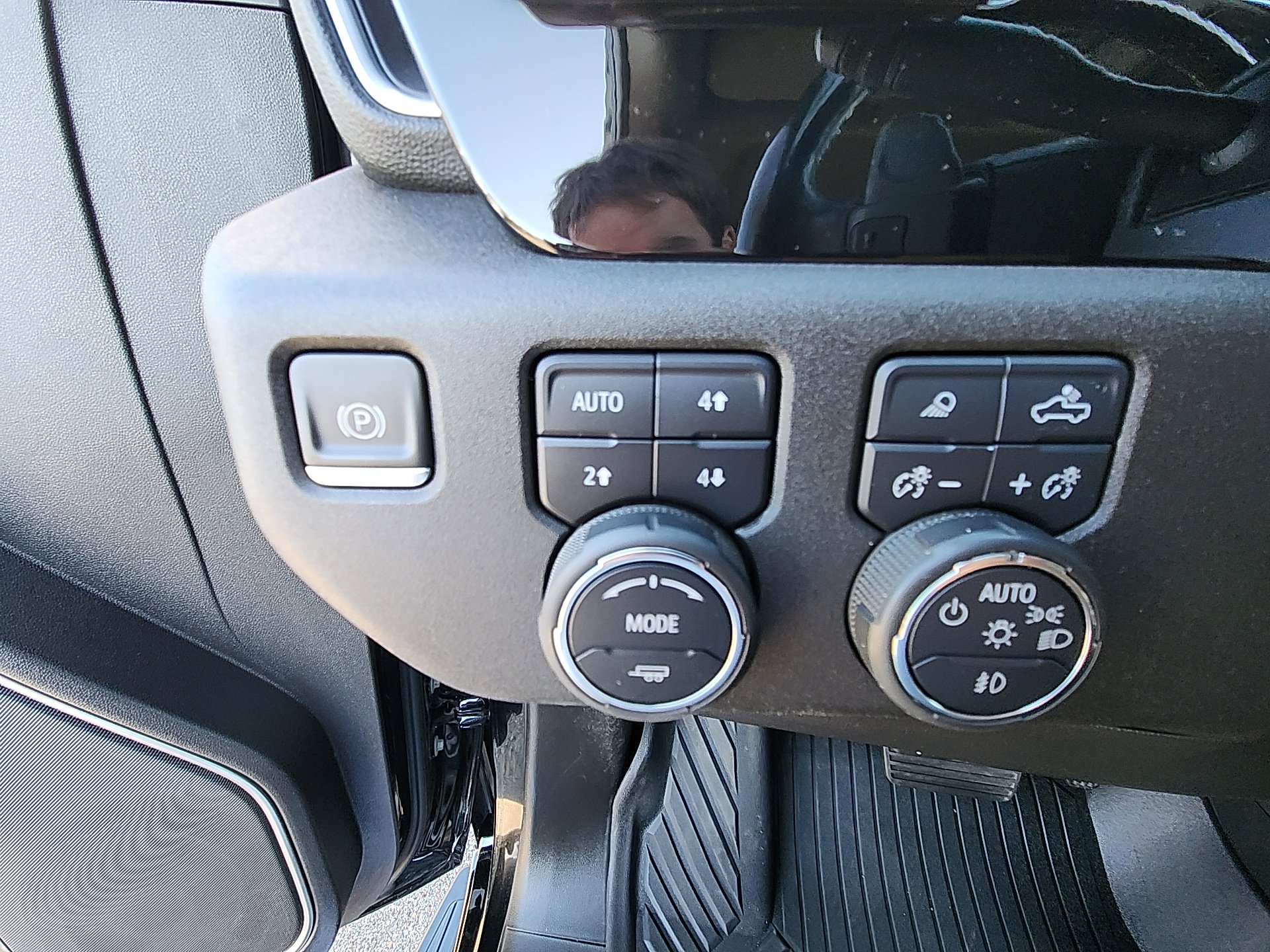 Used 2023 Chevrolet Silverado 1500 LTZ image 22