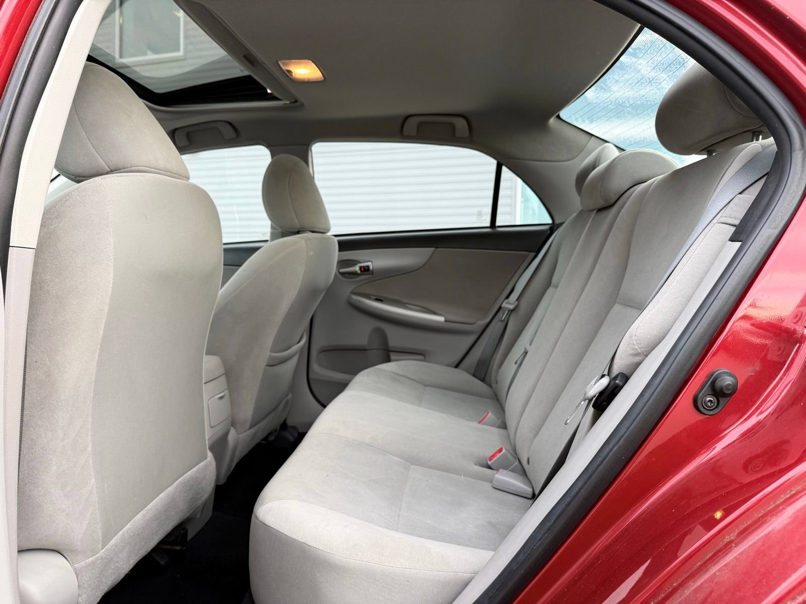 Used 2012 Toyota Corolla LE w/ Premium Pkg FWD image 14
