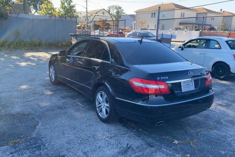 Used 2010 Mercedes-Benz E 350 4MATIC Sedan image 2