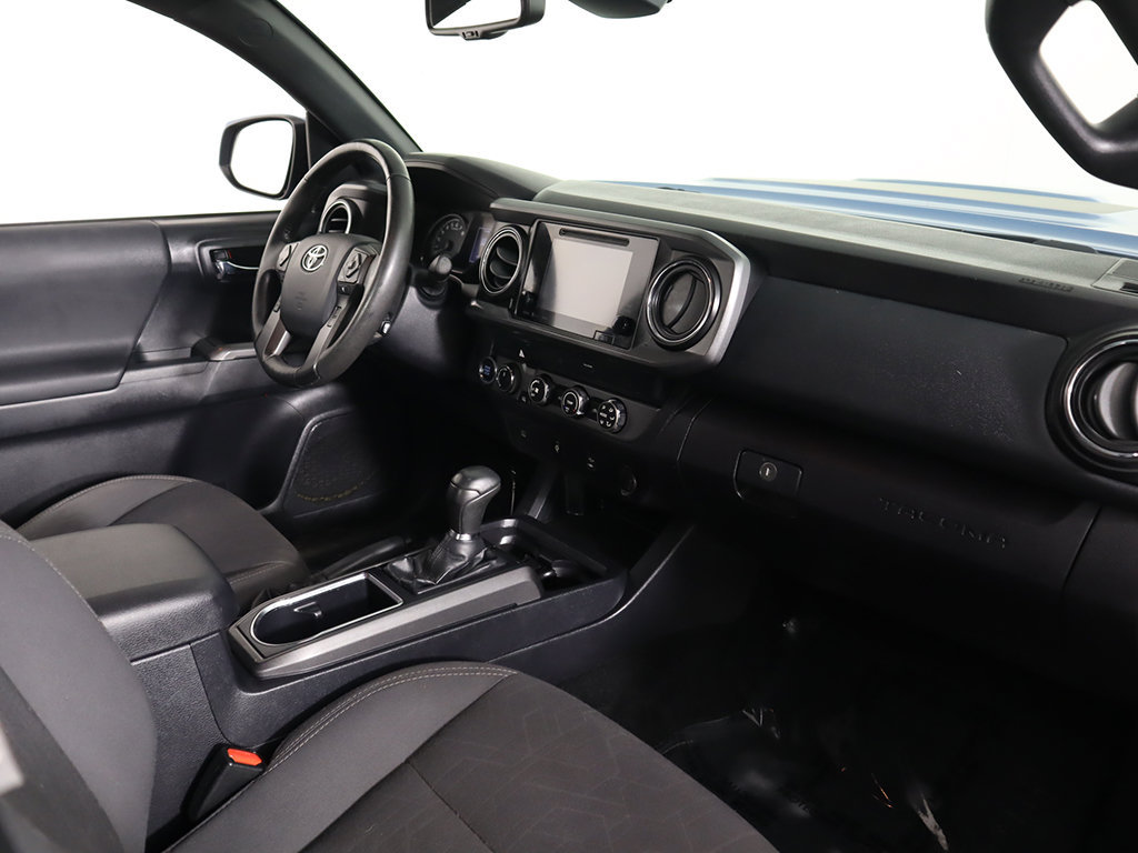 Used 2019 Toyota Tacoma TRD Sport AWD/4WD image 25