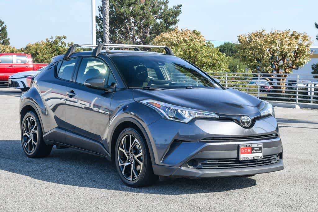 Used 2019 Toyota C-HR XLE FWD image 3