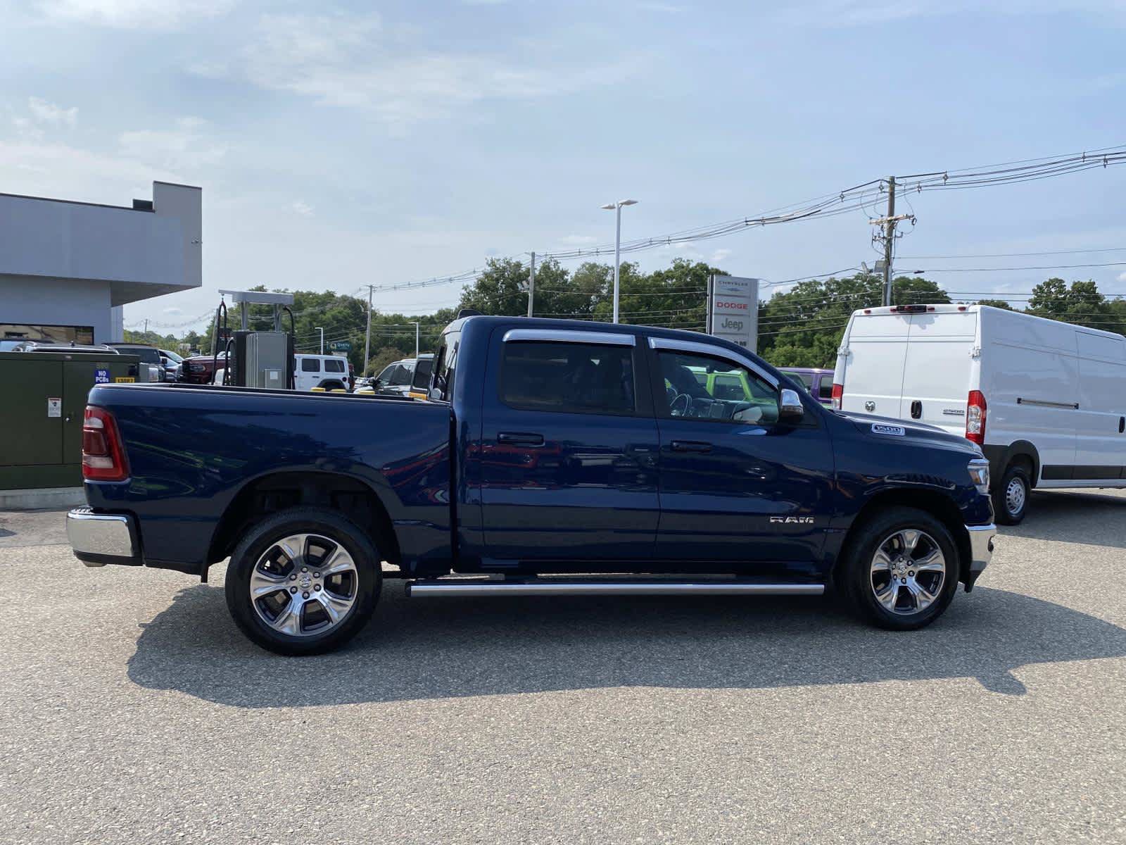 Used 2023 RAM 1500 Laramie AWD/4WD image 2
