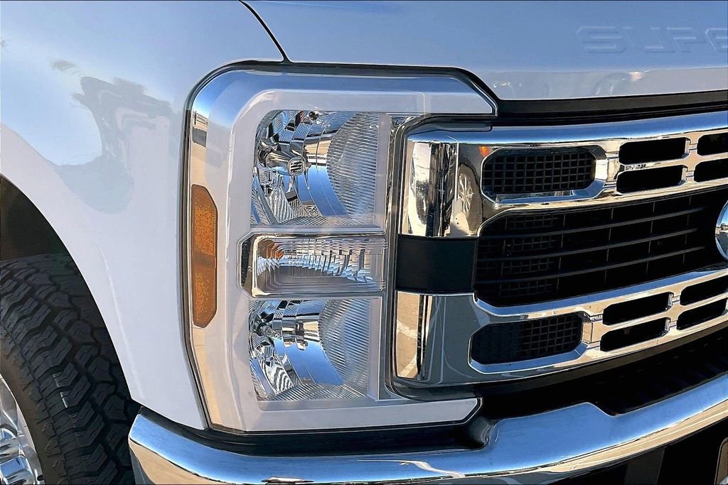 Used 2024 Ford F250 XLT w/ FX4 Off-Road Package image 39