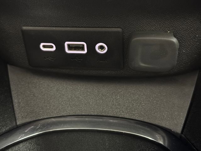 Used 2023 Chevrolet Malibu LT FWD image 19