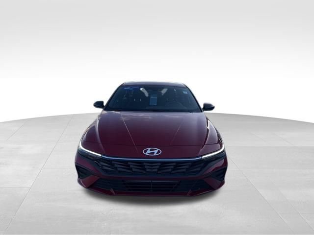 Certified 2025 Hyundai Elantra Sport image 2