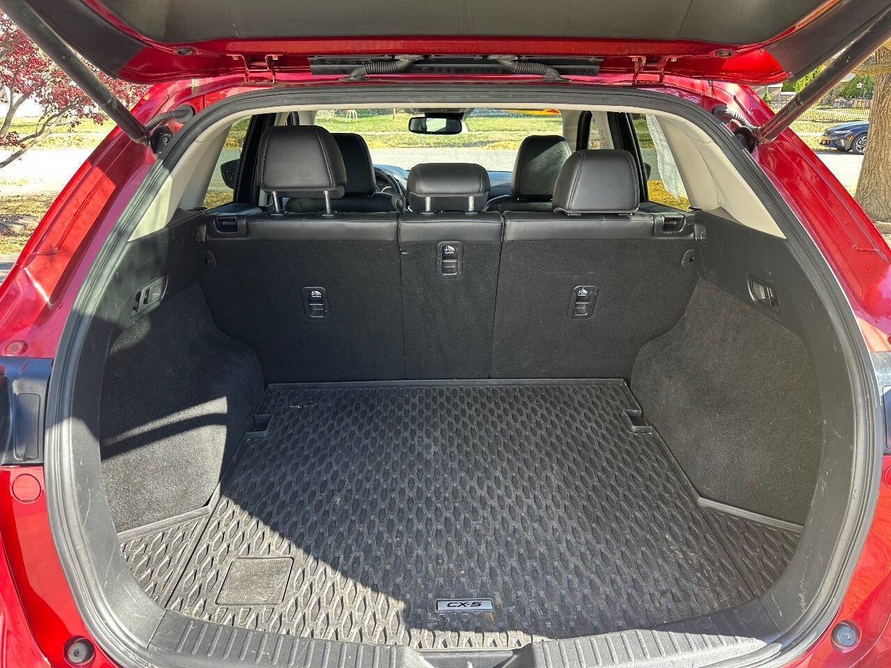 Used 2017 MAZDA CX-5 Touring w/ Preferred Equipment Package image 31