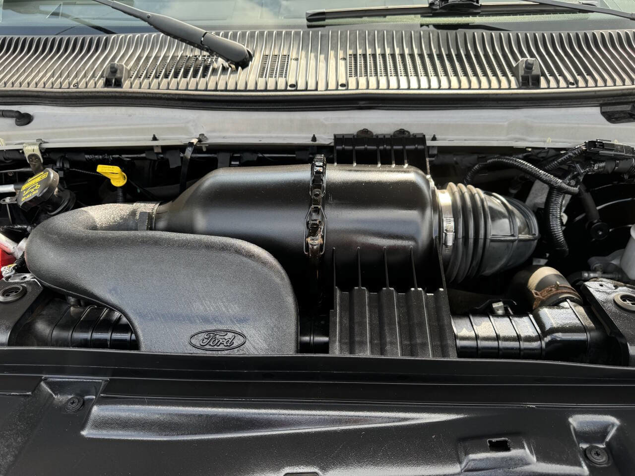 Used 2014 Ford E-150 and Econoline 150 w/ Commercial Cargo Van Package image 32