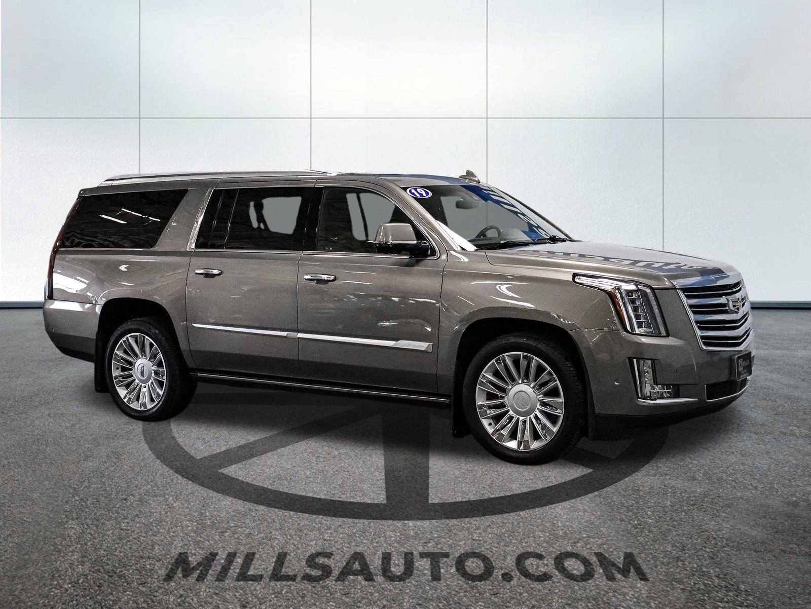 Used 2019 Cadillac Escalade ESV Platinum image 12